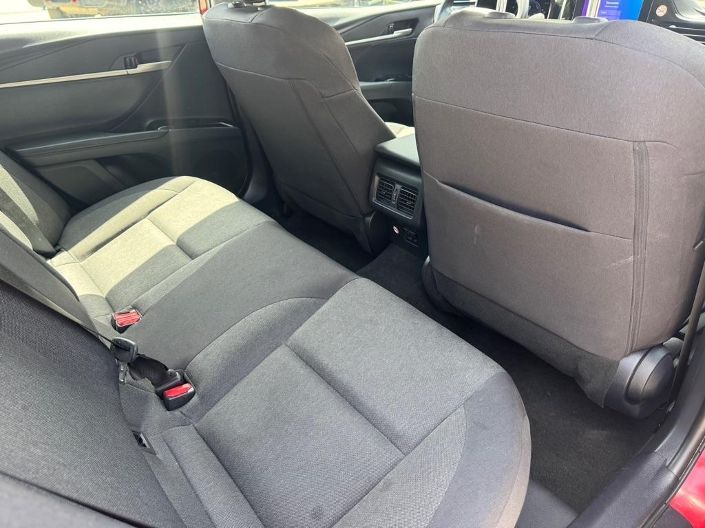 Toyota Camry Hybrid XLE 2025