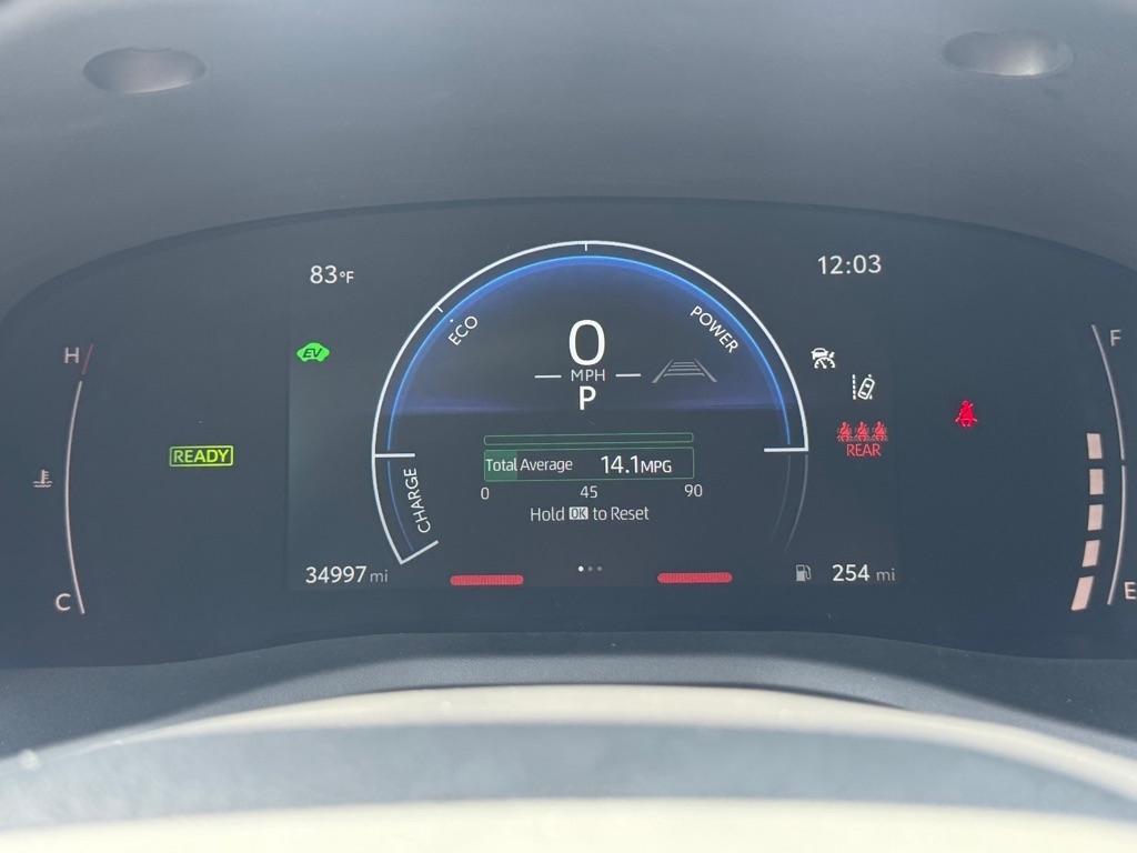 Toyota Camry Hybrid XLE 2025