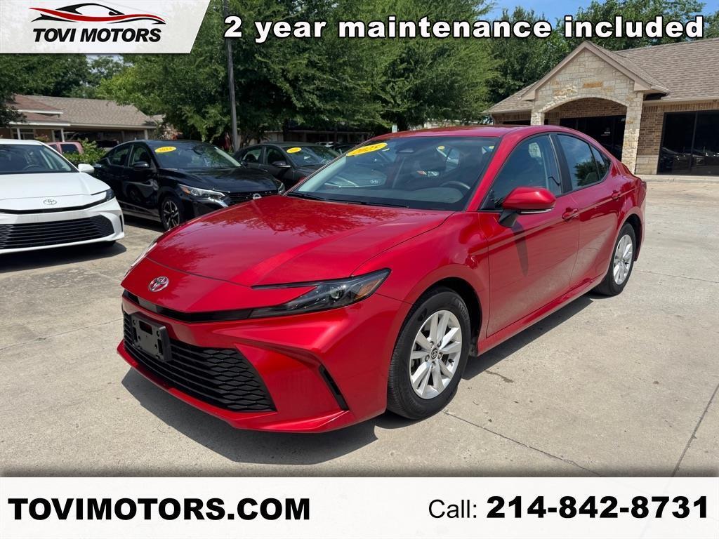 Toyota Camry Hybrid XLE 2025