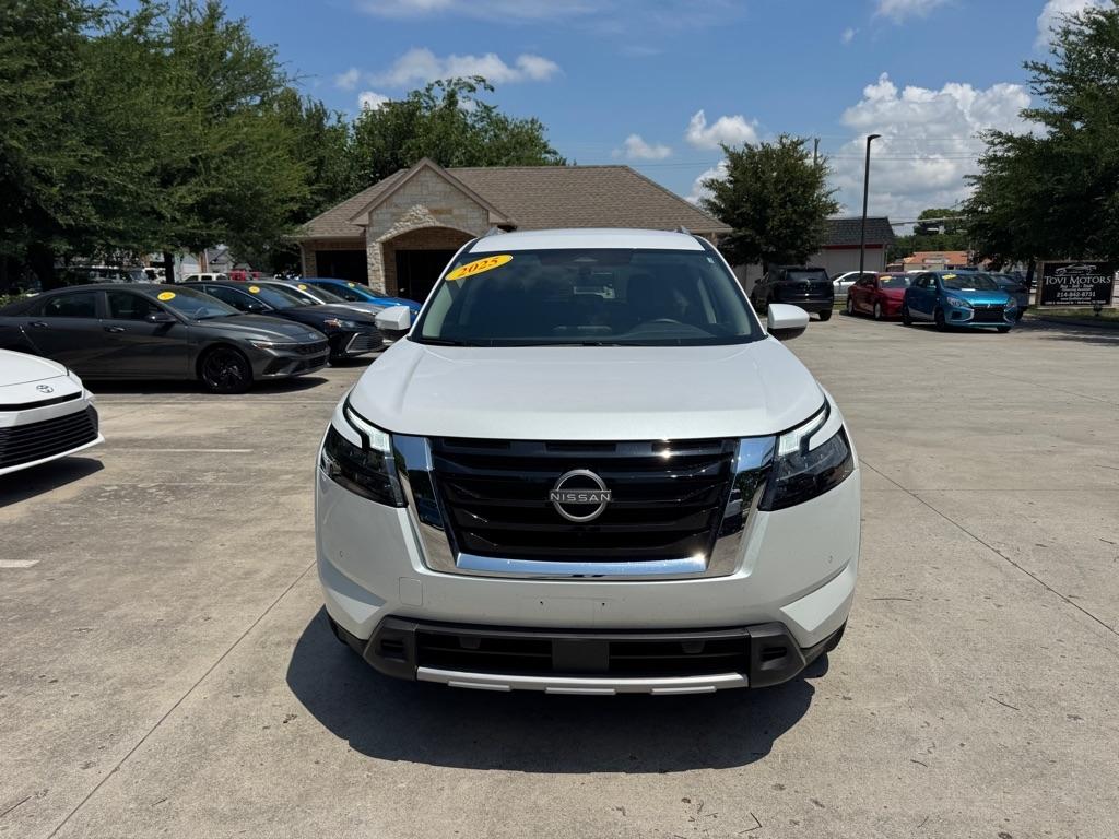 Nissan Pathfinder  2025