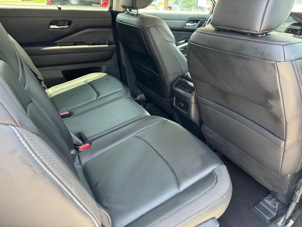 Nissan Pathfinder  2025