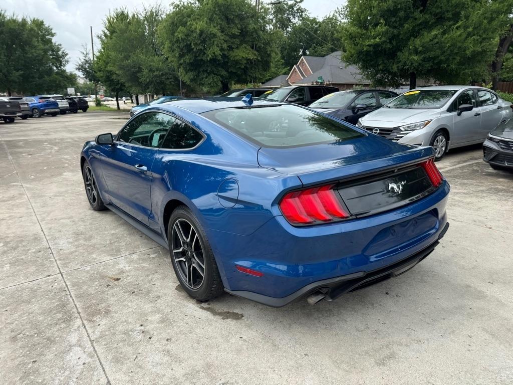 Ford Mustang EcoBoost Coupe 2022