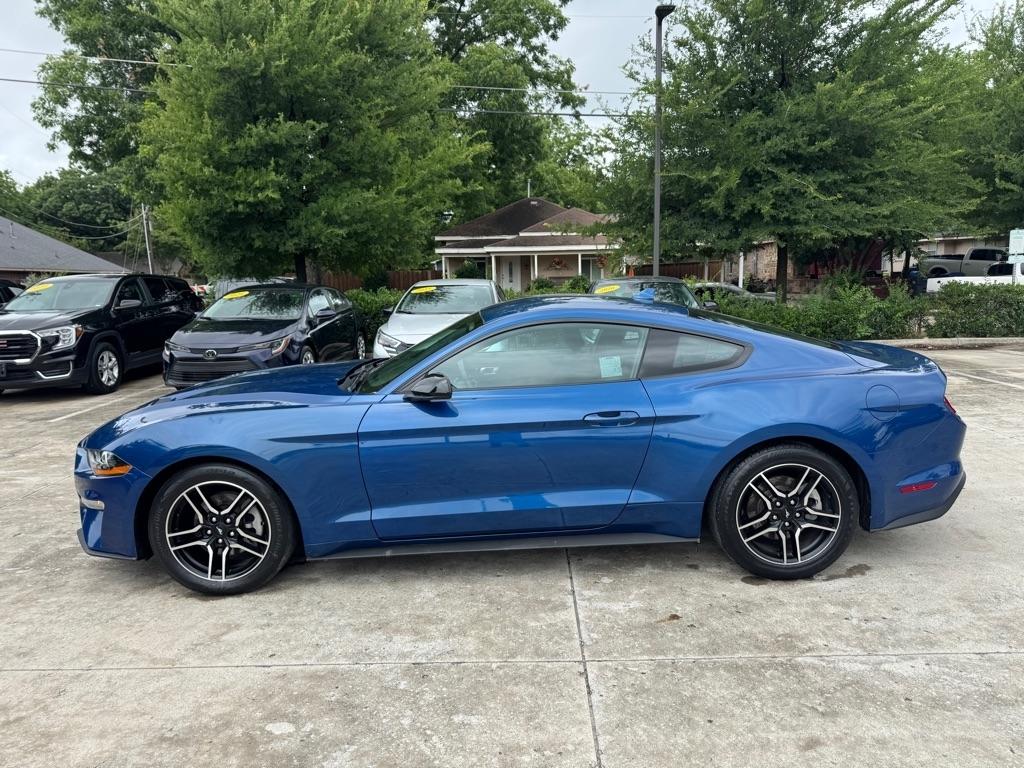 Ford Mustang EcoBoost Coupe 2022