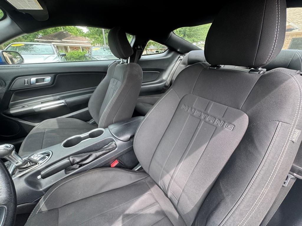 Ford Mustang EcoBoost Coupe 2022