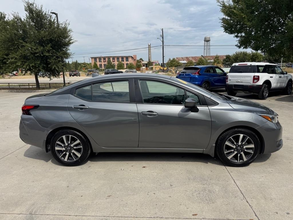 Nissan Versa  2025