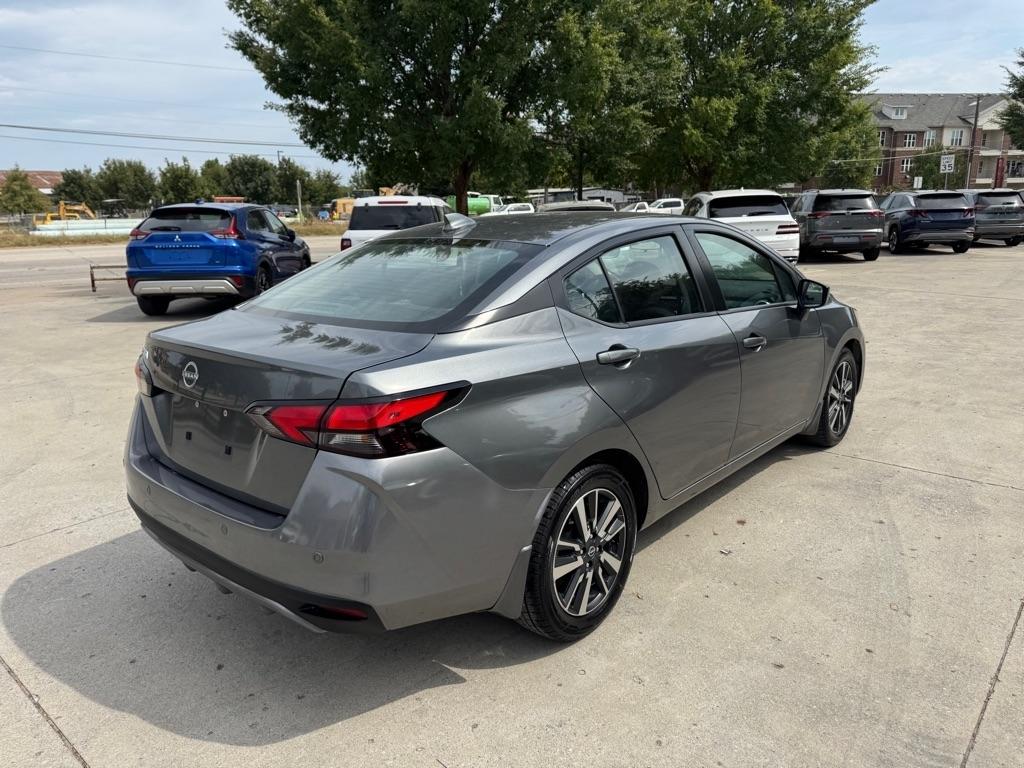 Nissan Versa  2025
