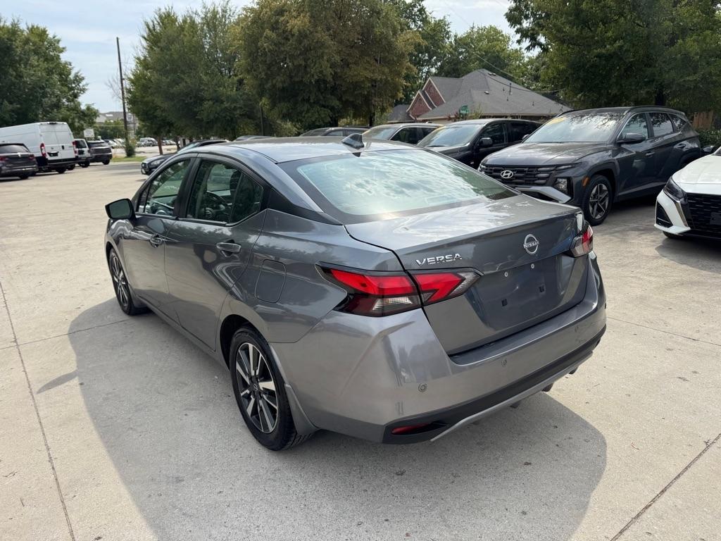Nissan Versa  2025