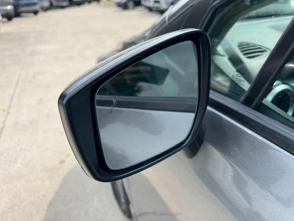 Nissan Versa  2025
