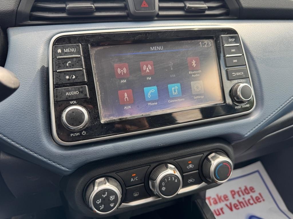Nissan Versa  2025