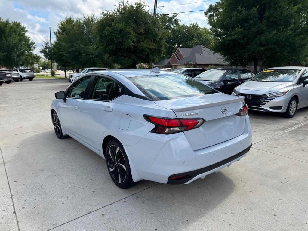 Nissan Versa SR 2024