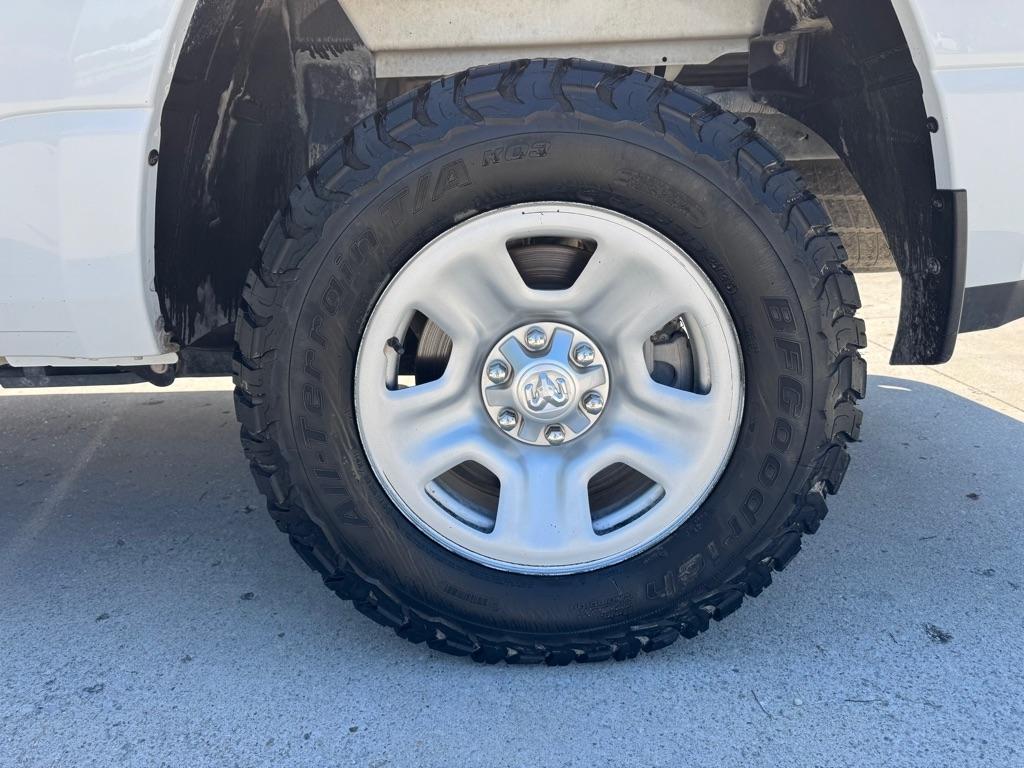 RAM 1500 Tradesman Crew Cab SWB 4WD 2023