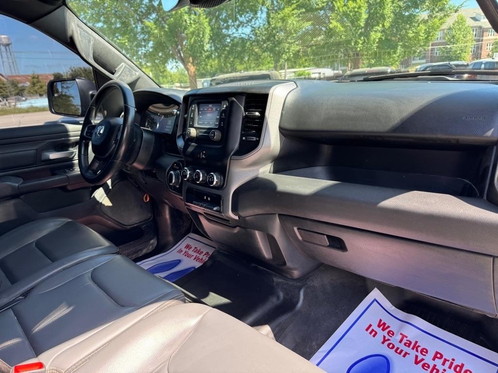 RAM 1500 Tradesman Crew Cab SWB 4WD 2023