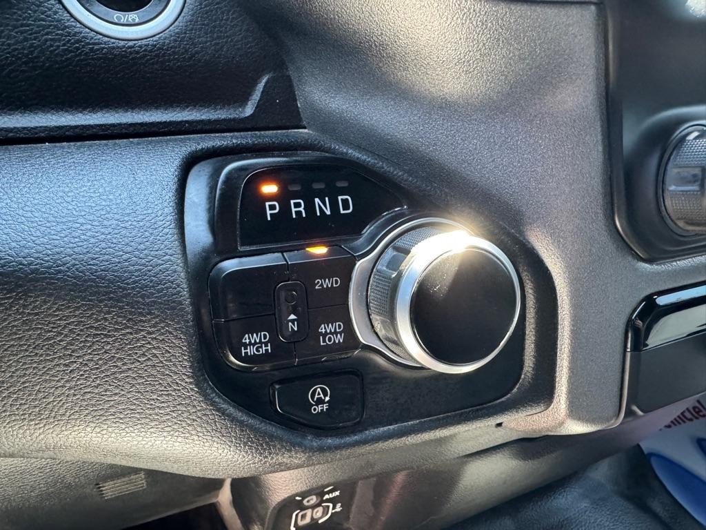 RAM 1500 Tradesman Crew Cab SWB 4WD 2023