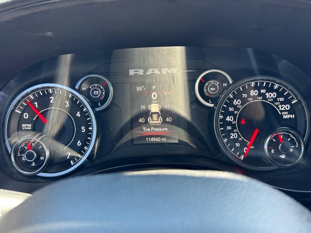RAM 1500 Tradesman Crew Cab SWB 4WD 2023