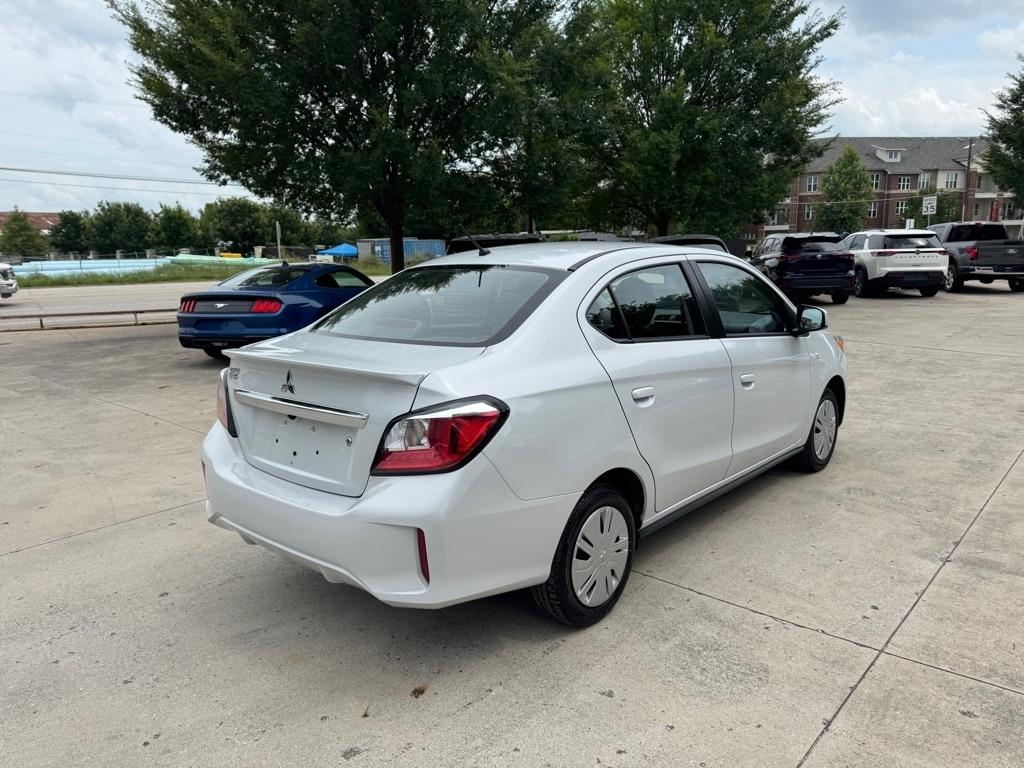 Mitsubishi Mirage G4 ES 2024