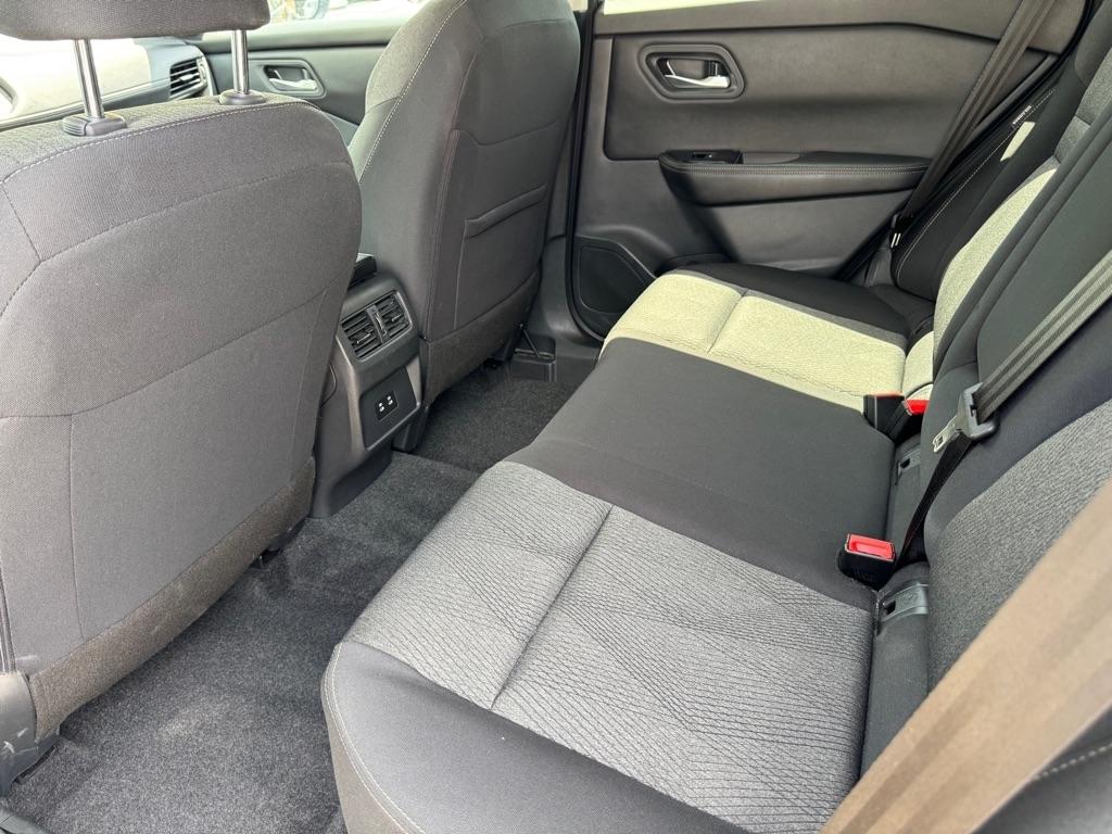 Nissan Rogue SV 2026