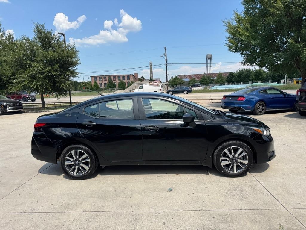 Nissan Versa  2024