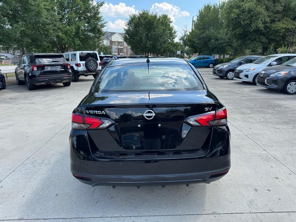 Nissan Versa  2024