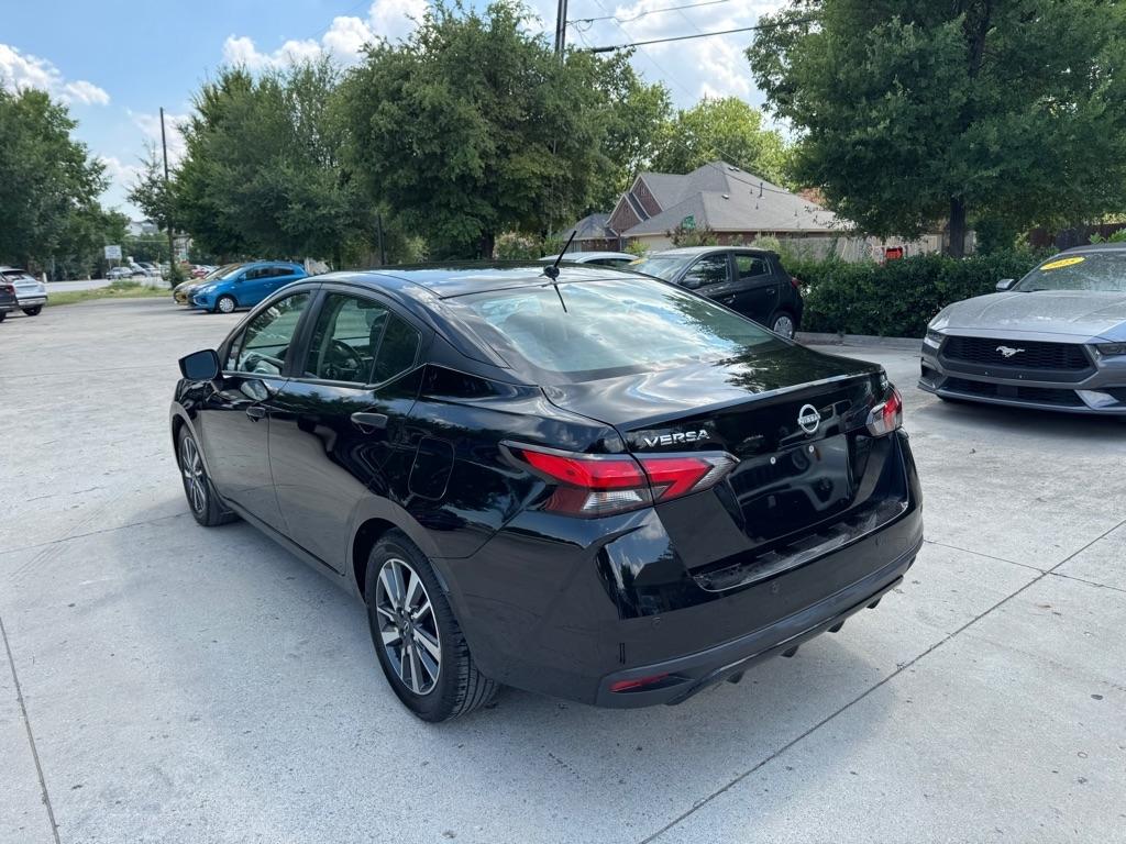 Nissan Versa  2024