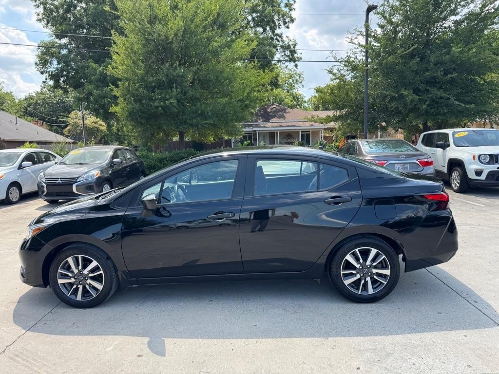 Nissan Versa  2024