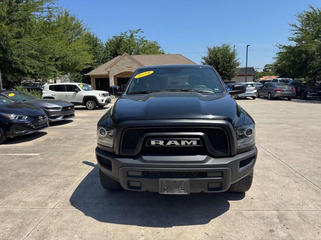 RAM 1500 Classic Tradesman Crew Cab SWB 4WD 2024