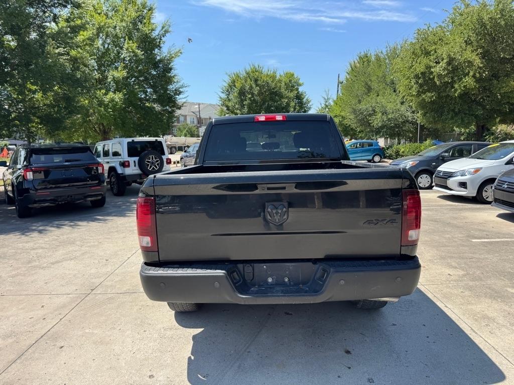 RAM 1500 Classic Tradesman Crew Cab SWB 4WD 2024