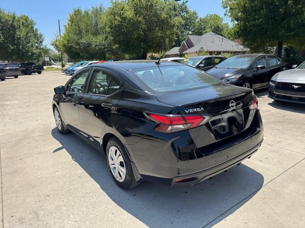 Nissan Versa S CVT 2024