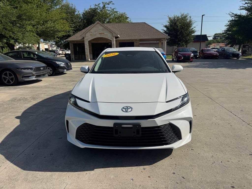 Toyota Camry Hybrid XLE 2026