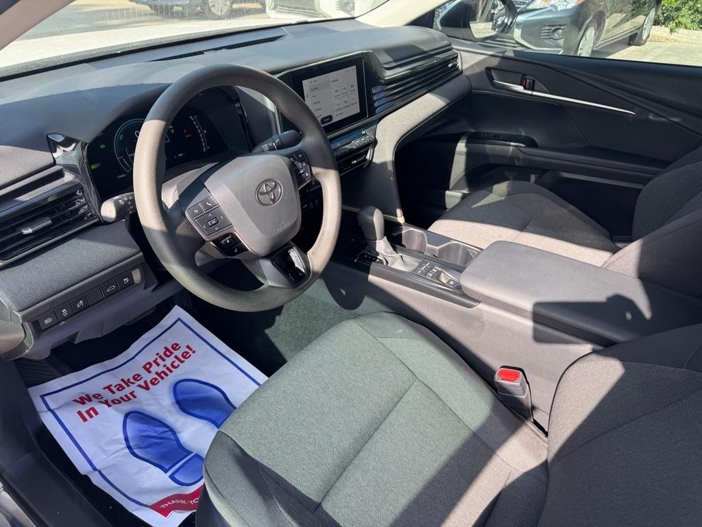 Toyota Camry Hybrid XLE 2026
