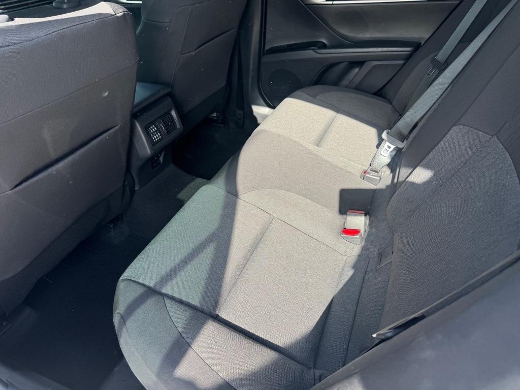 Toyota Camry Hybrid XLE 2026