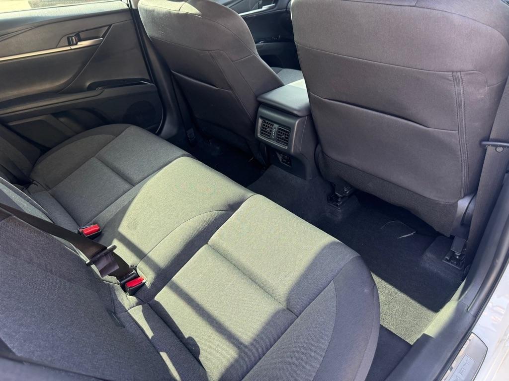Toyota Camry Hybrid XLE 2026
