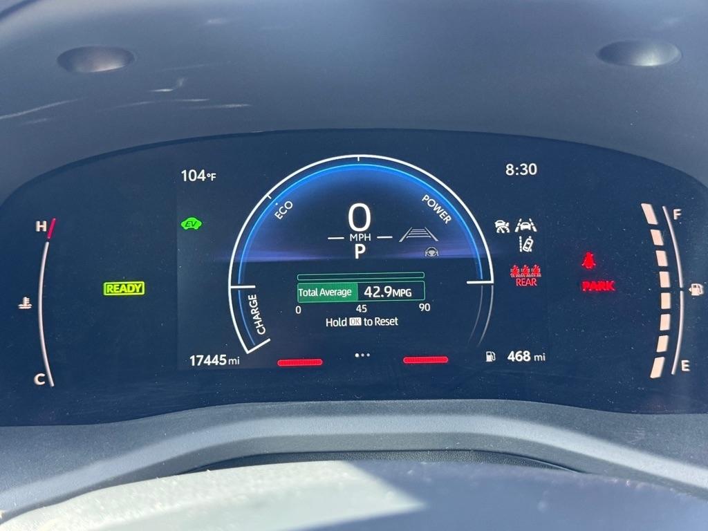 Toyota Camry Hybrid XLE 2026