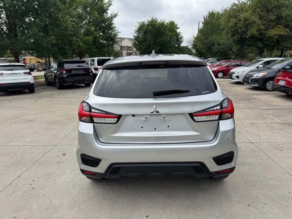 Mitsubishi Outlander Sport 2.0 ES 4WD 2024