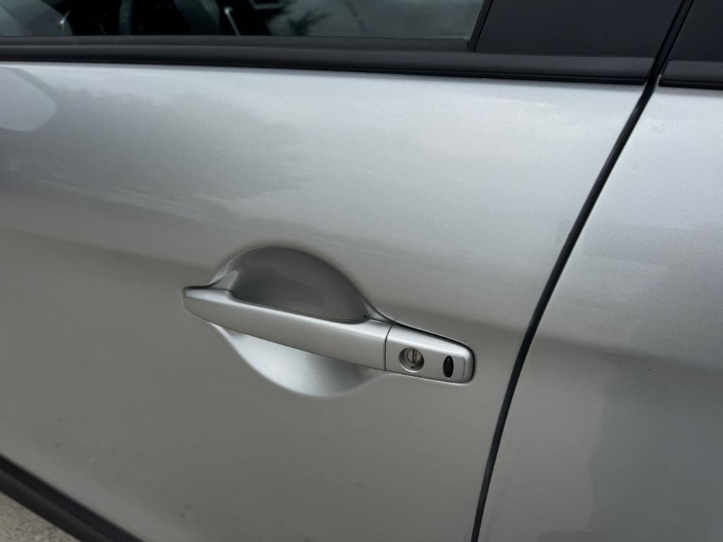 Mitsubishi Outlander Sport 2.0 ES 4WD 2024