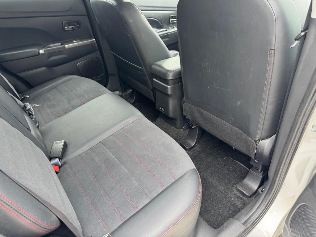 Mitsubishi Outlander Sport 2.0 ES 4WD 2024
