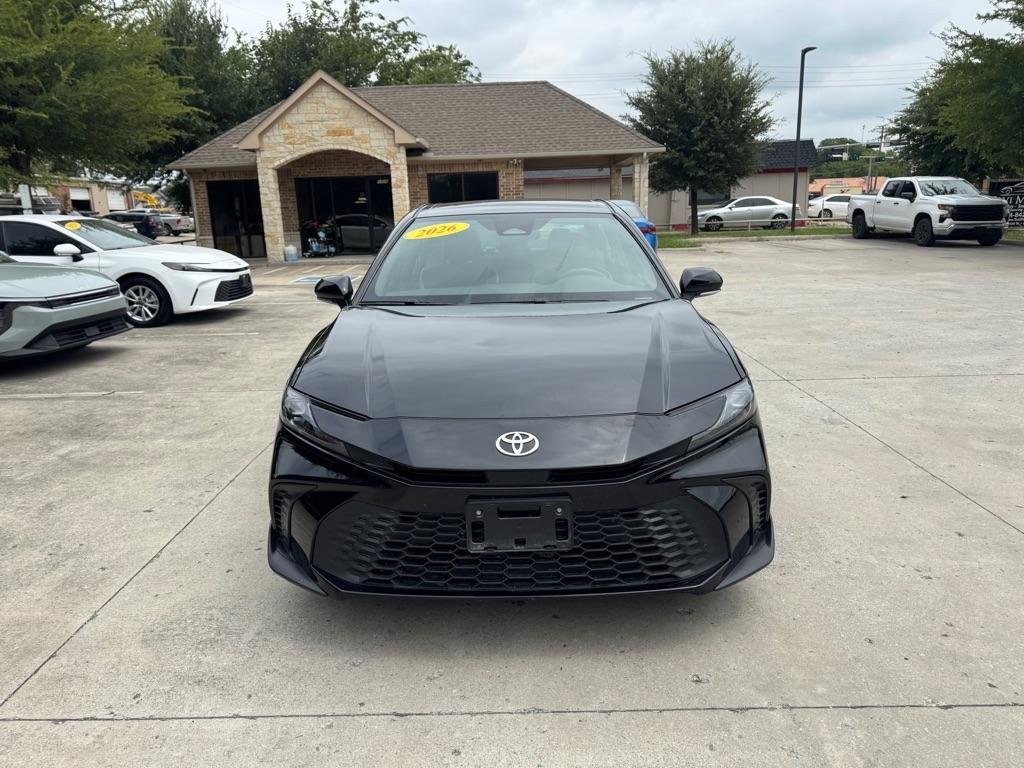 Toyota Camry Hybrid XLE 2026