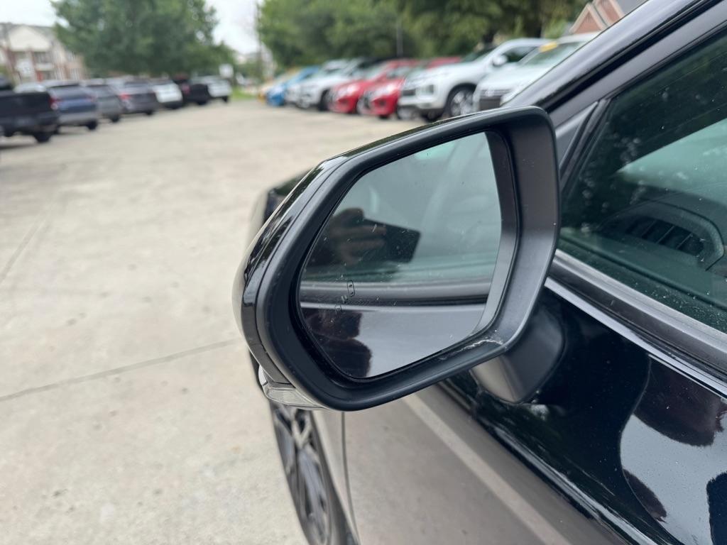 Toyota Camry Hybrid XLE 2026