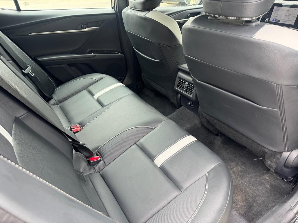 Toyota Camry Hybrid XLE 2026