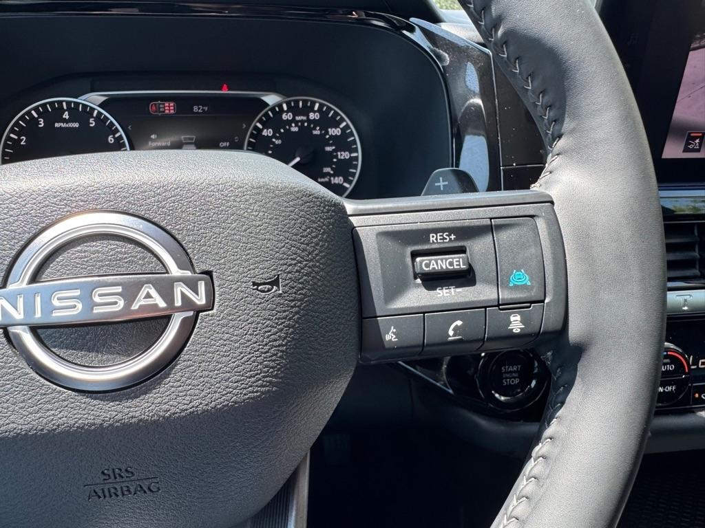 Nissan Pathfinder SV 2026