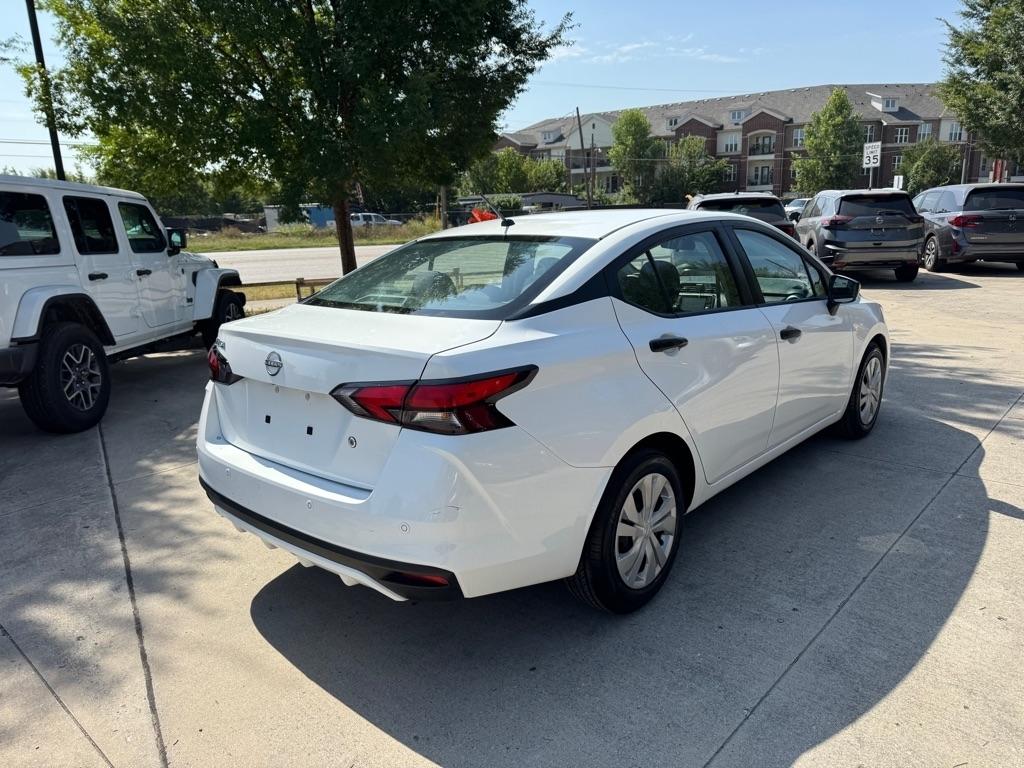 Nissan Versa S CVT 2023