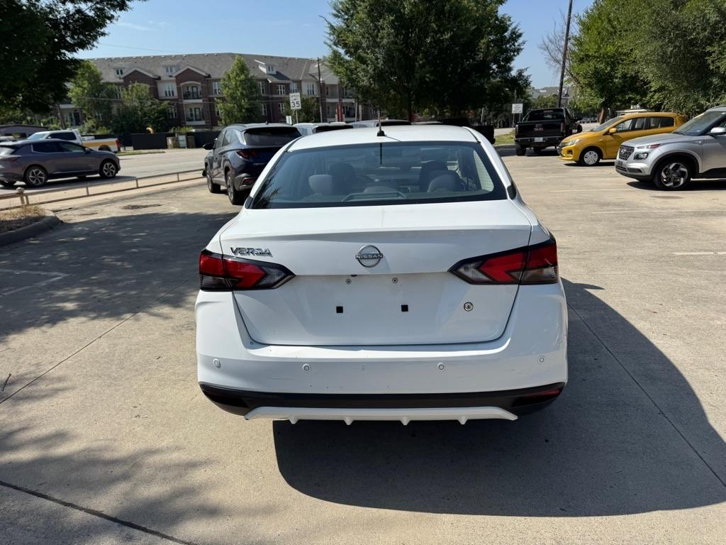 Nissan Versa S CVT 2023