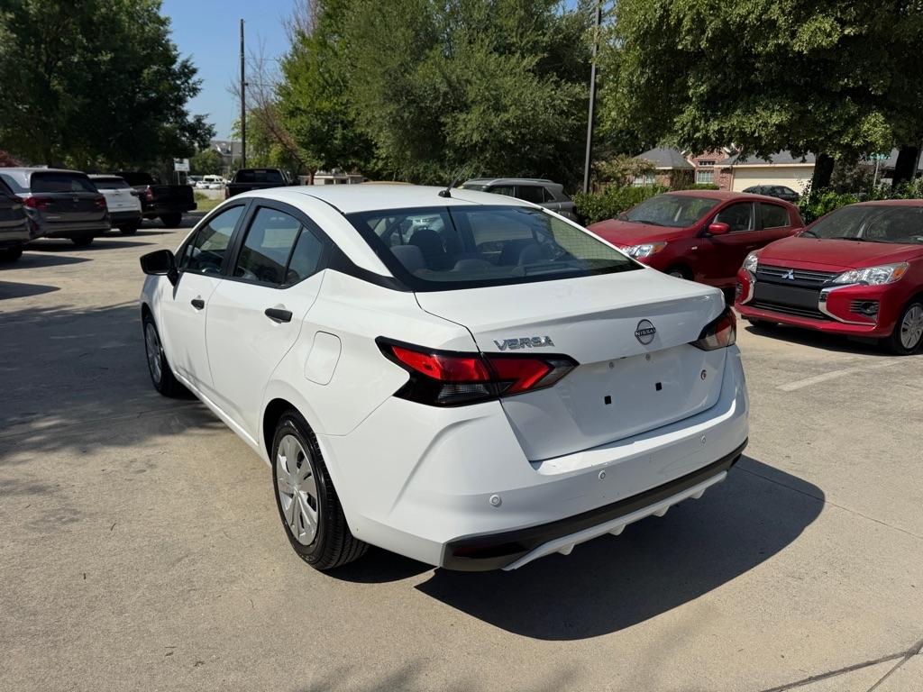 Nissan Versa S CVT 2023