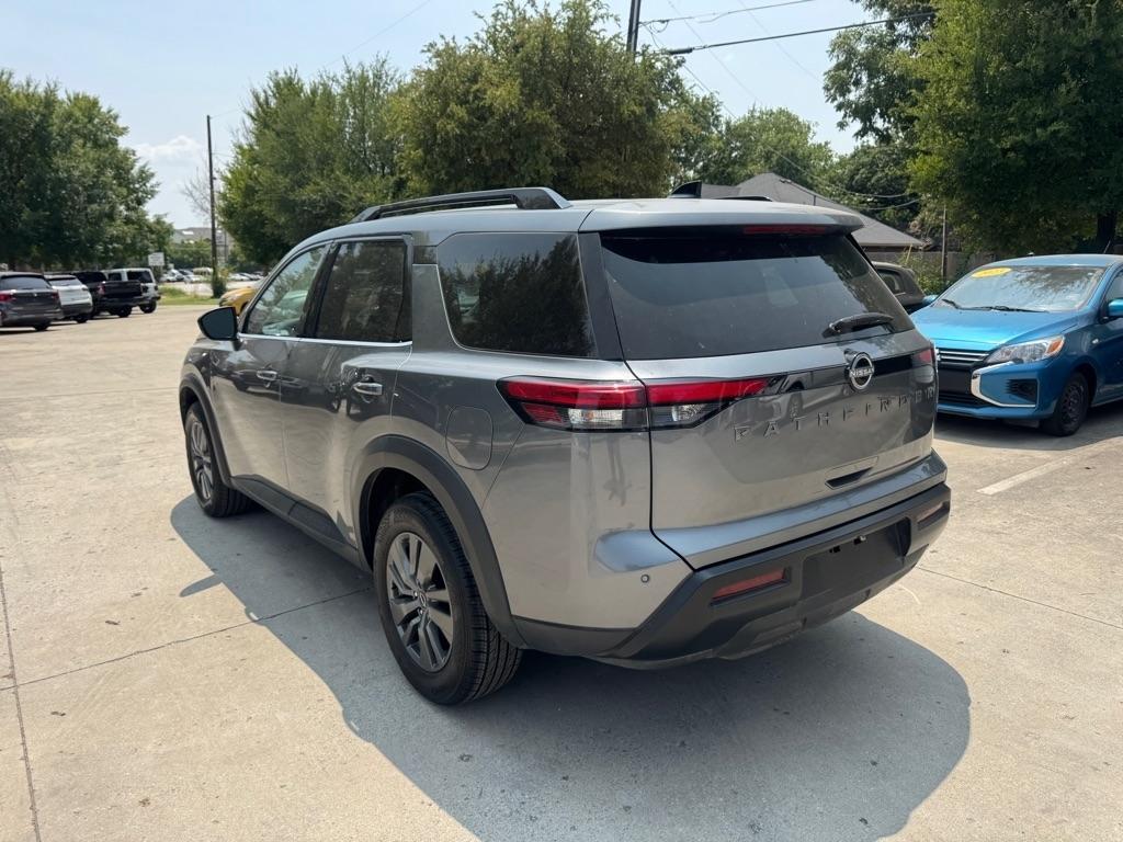Nissan Pathfinder SV 2026