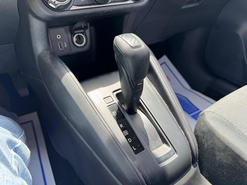 Nissan Versa S CVT 2024