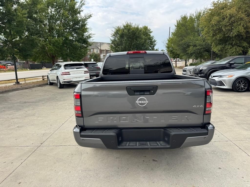 Nissan Frontier S Crew Cab 4WD 2026