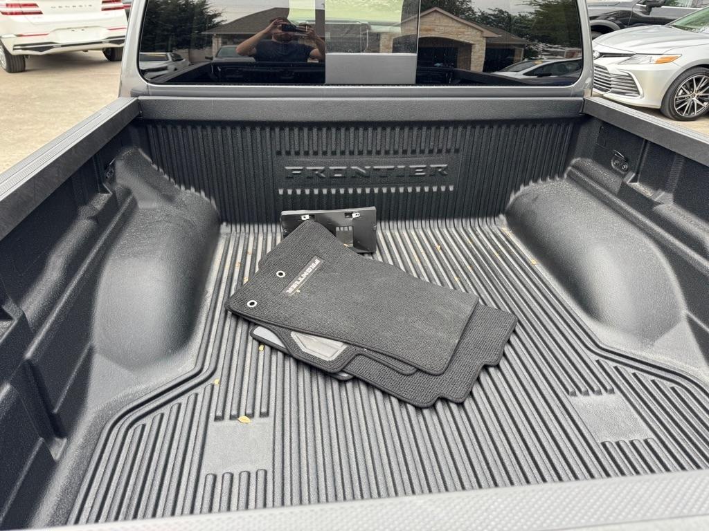 Nissan Frontier S Crew Cab 4WD 2026