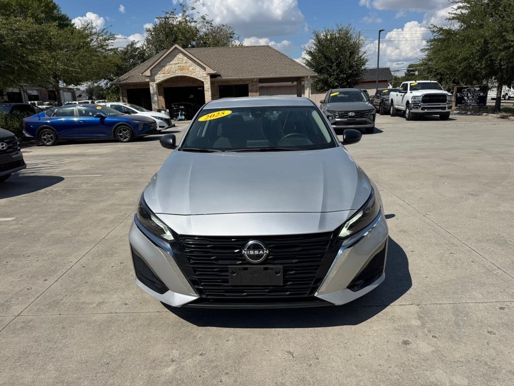 Nissan Altima 2.5 SV 2025