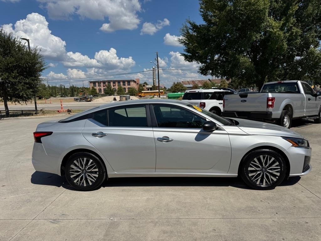 Nissan Altima 2.5 SV 2025