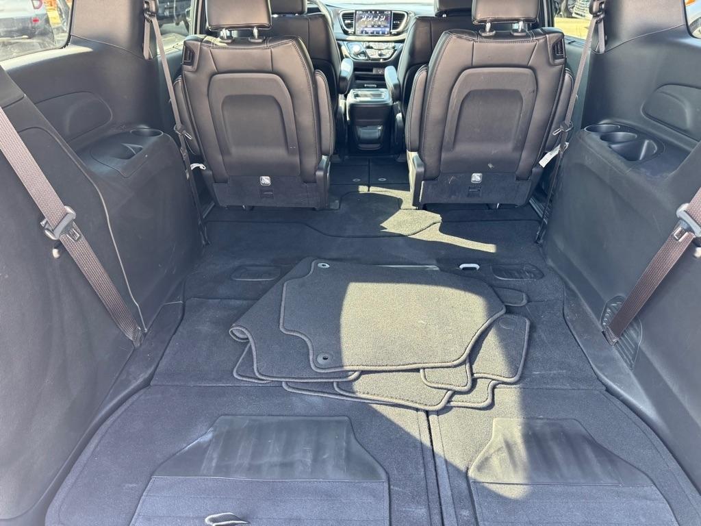 Chrysler Pacifica Select 2027