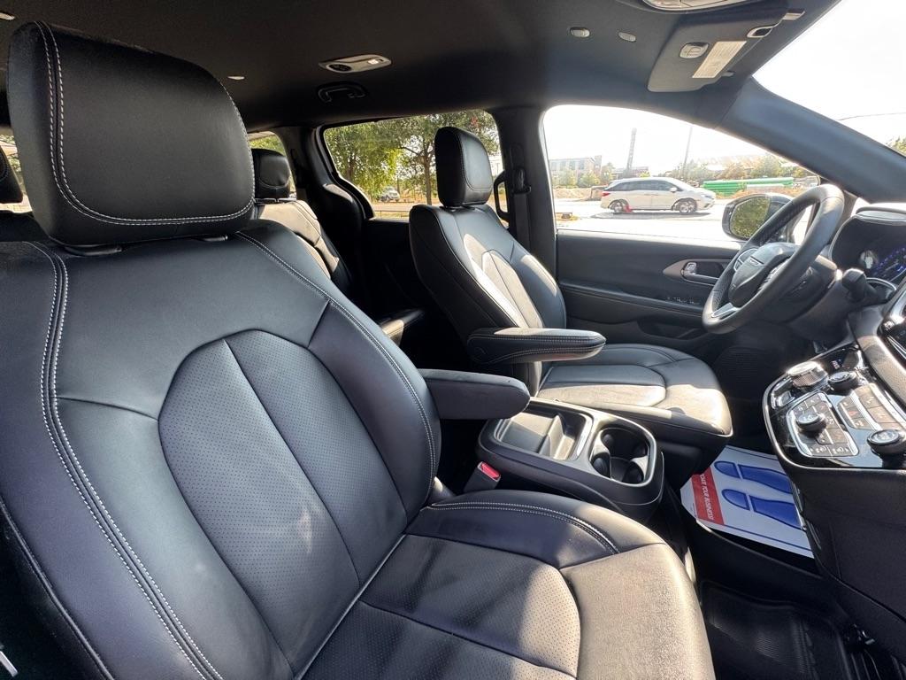 Chrysler Pacifica Select 2027